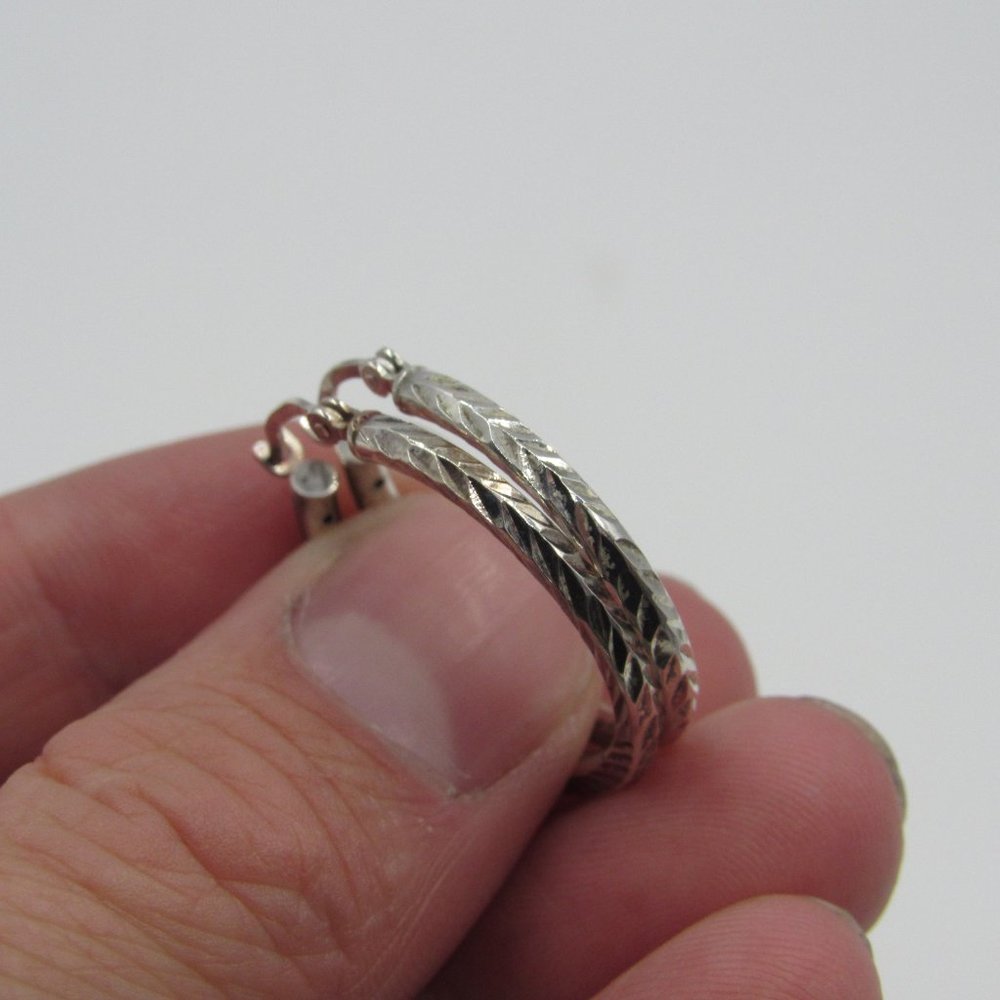 Sterling Silver Circle Textured Pattern Earrings - image 2